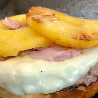 Hawaiian Burger (Burger)