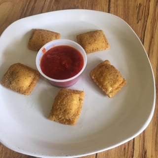 Fried Ravioli (6 Pieces)